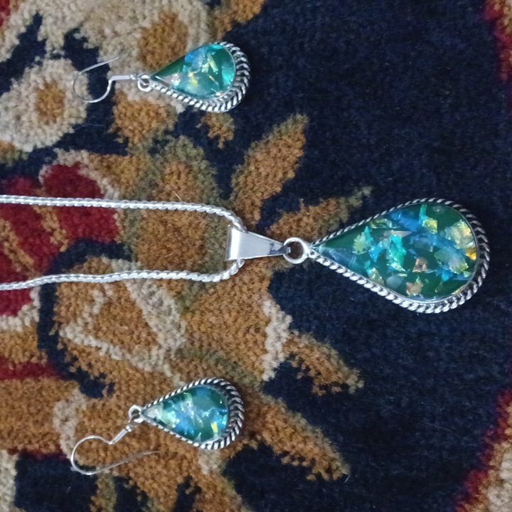 Gorgeous Sterling Silver Fire Opal Necklace And Matching Earrings.